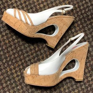 Betsy Johnson White and wood wedges